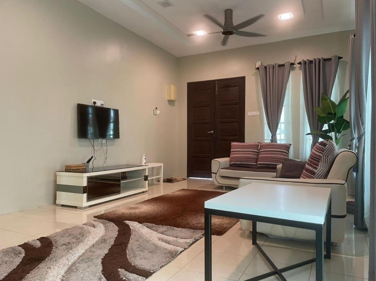 Vistana Indah Homestay 阿罗士打 外观 照片