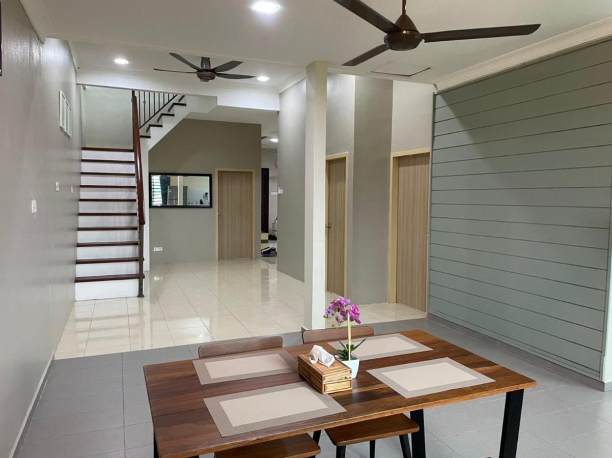 Vistana Indah Homestay 阿罗士打 外观 照片